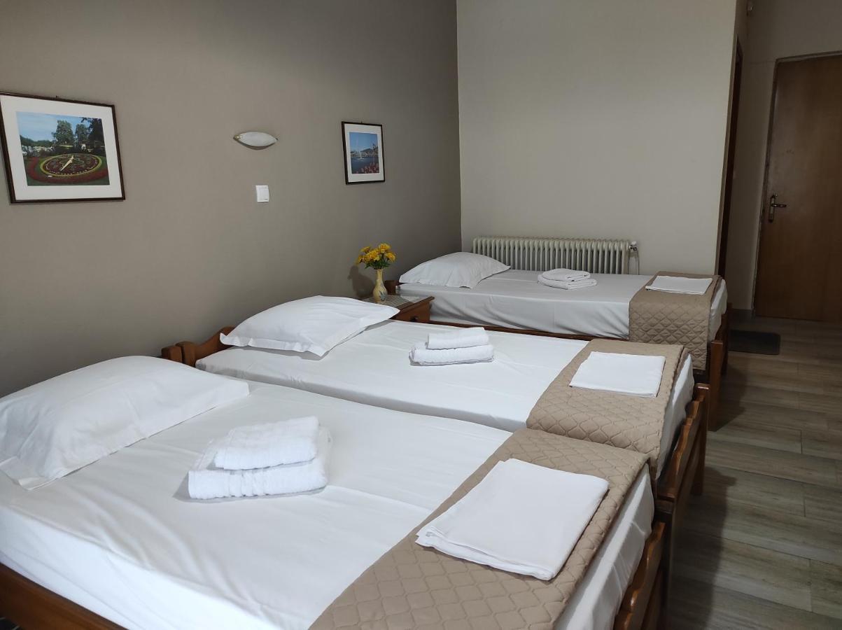 Ενοικιαζόμενα Δωμάτια Ενιπεύς- Rooms Enipeas Litóchoron Esterno foto