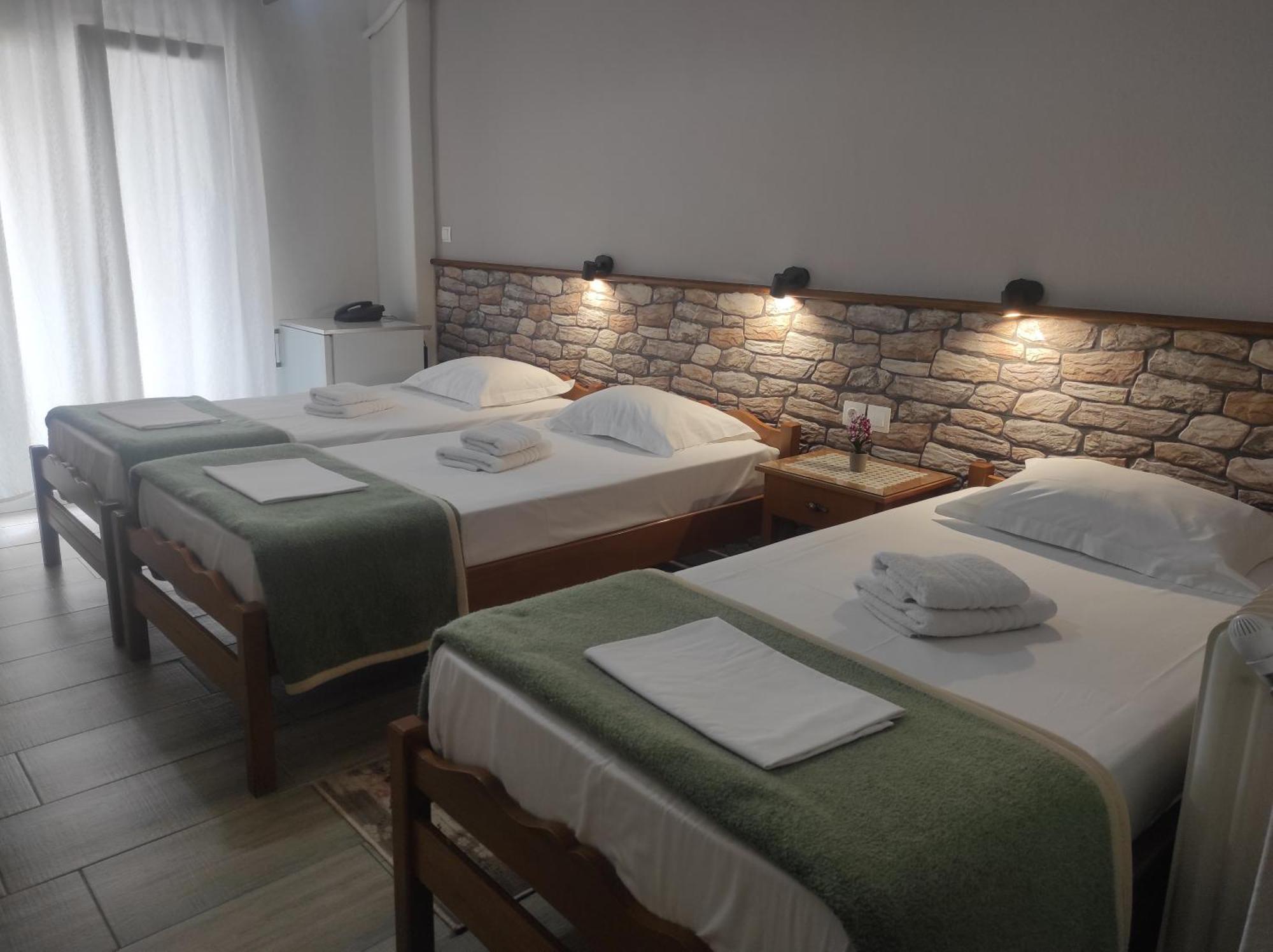 Ενοικιαζόμενα Δωμάτια Ενιπεύς- Rooms Enipeas Litóchoron Esterno foto
