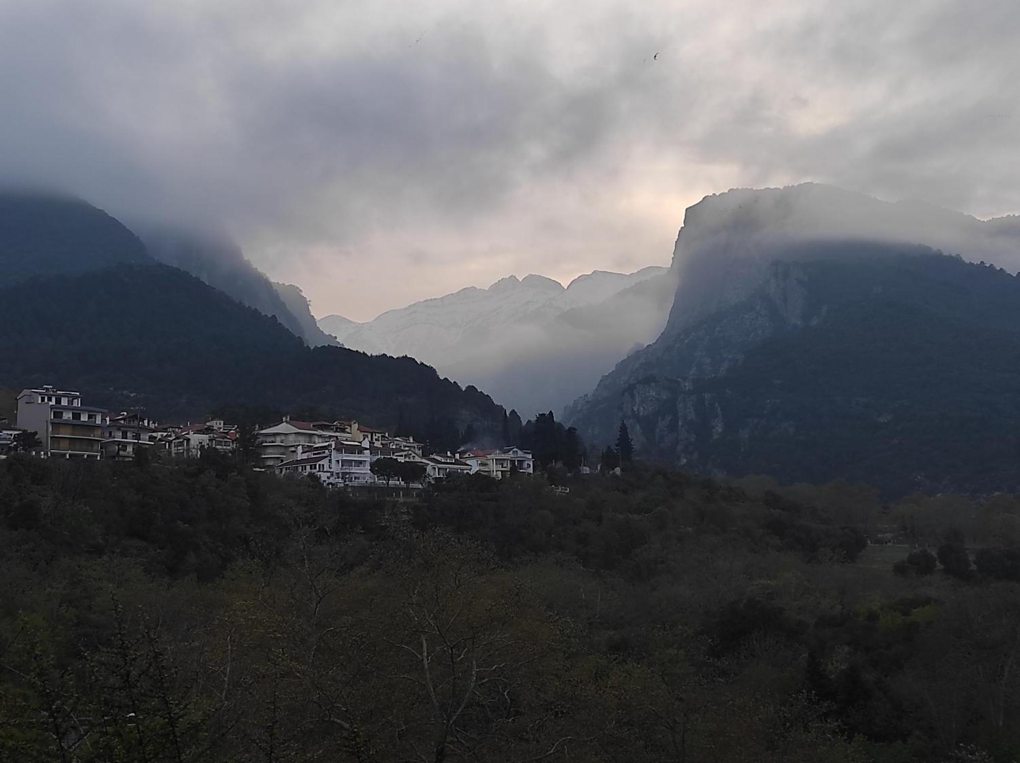 Ενοικιαζόμενα Δωμάτια Ενιπεύς- Rooms Enipeas Litóchoron Esterno foto