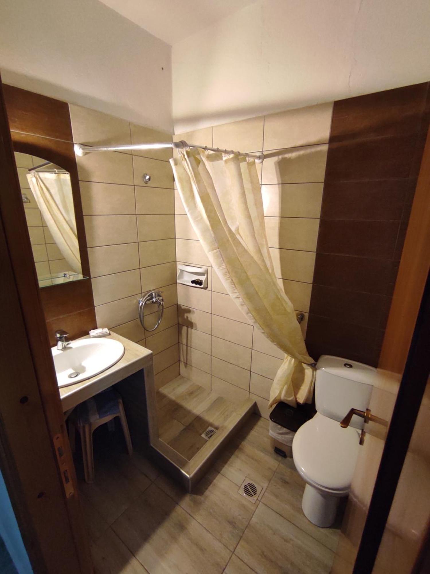Ενοικιαζόμενα Δωμάτια Ενιπεύς- Rooms Enipeas Litóchoron Esterno foto