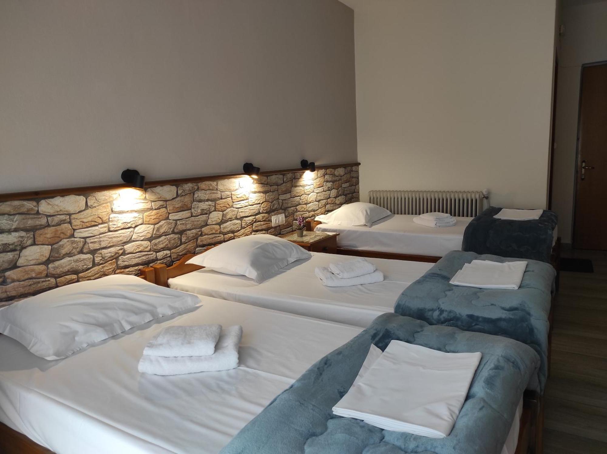 Ενοικιαζόμενα Δωμάτια Ενιπεύς- Rooms Enipeas Litóchoron Esterno foto